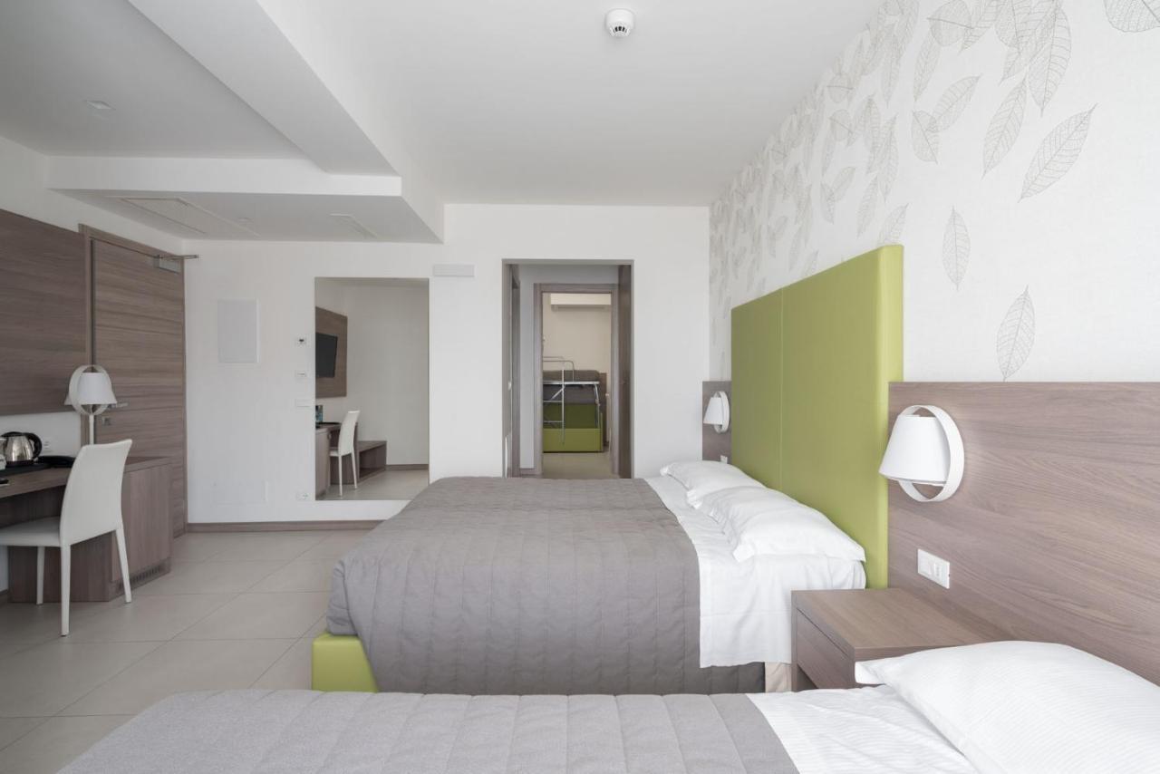 Hotel Iris Jesolo Buitenkant foto