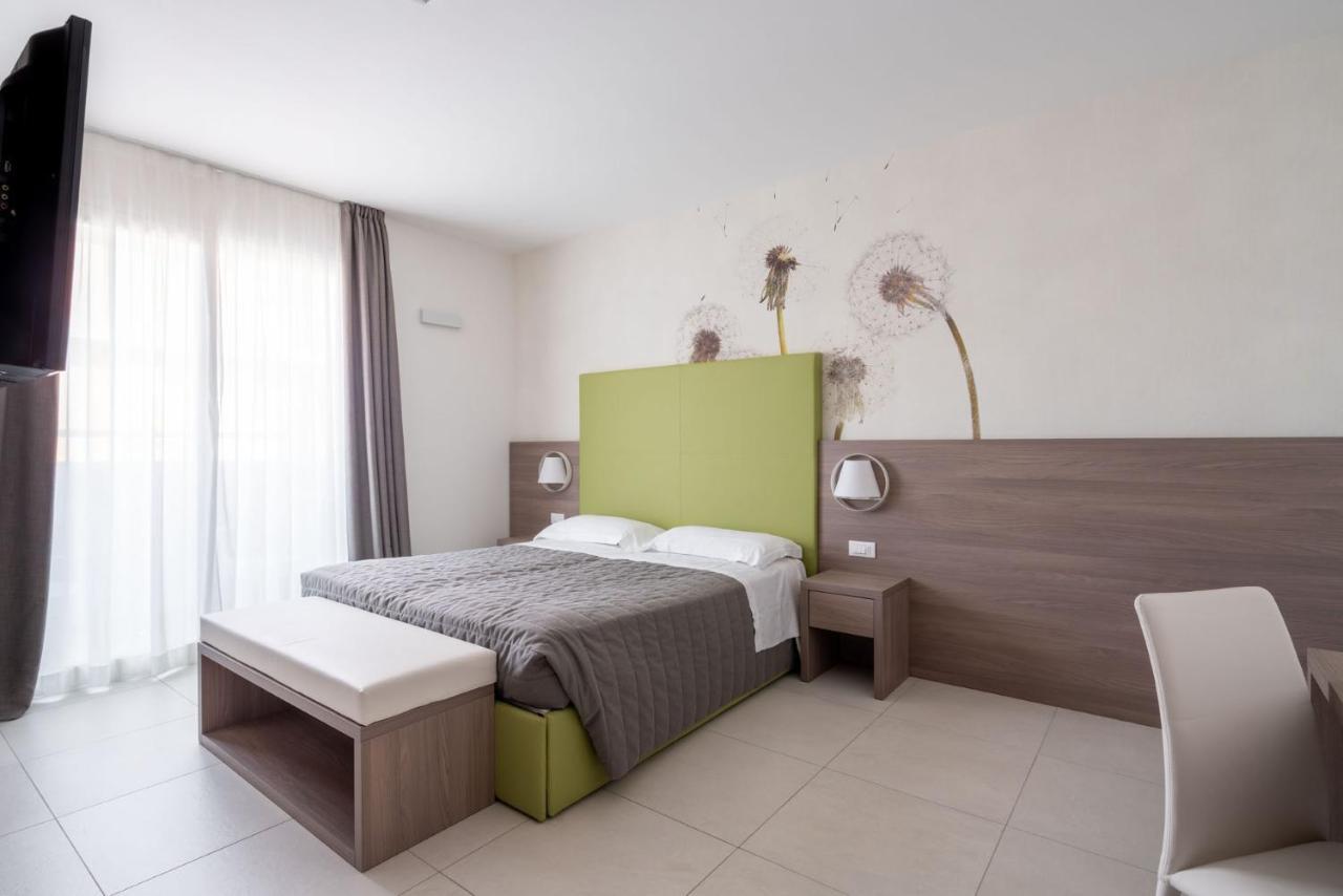 Hotel Iris Jesolo Buitenkant foto