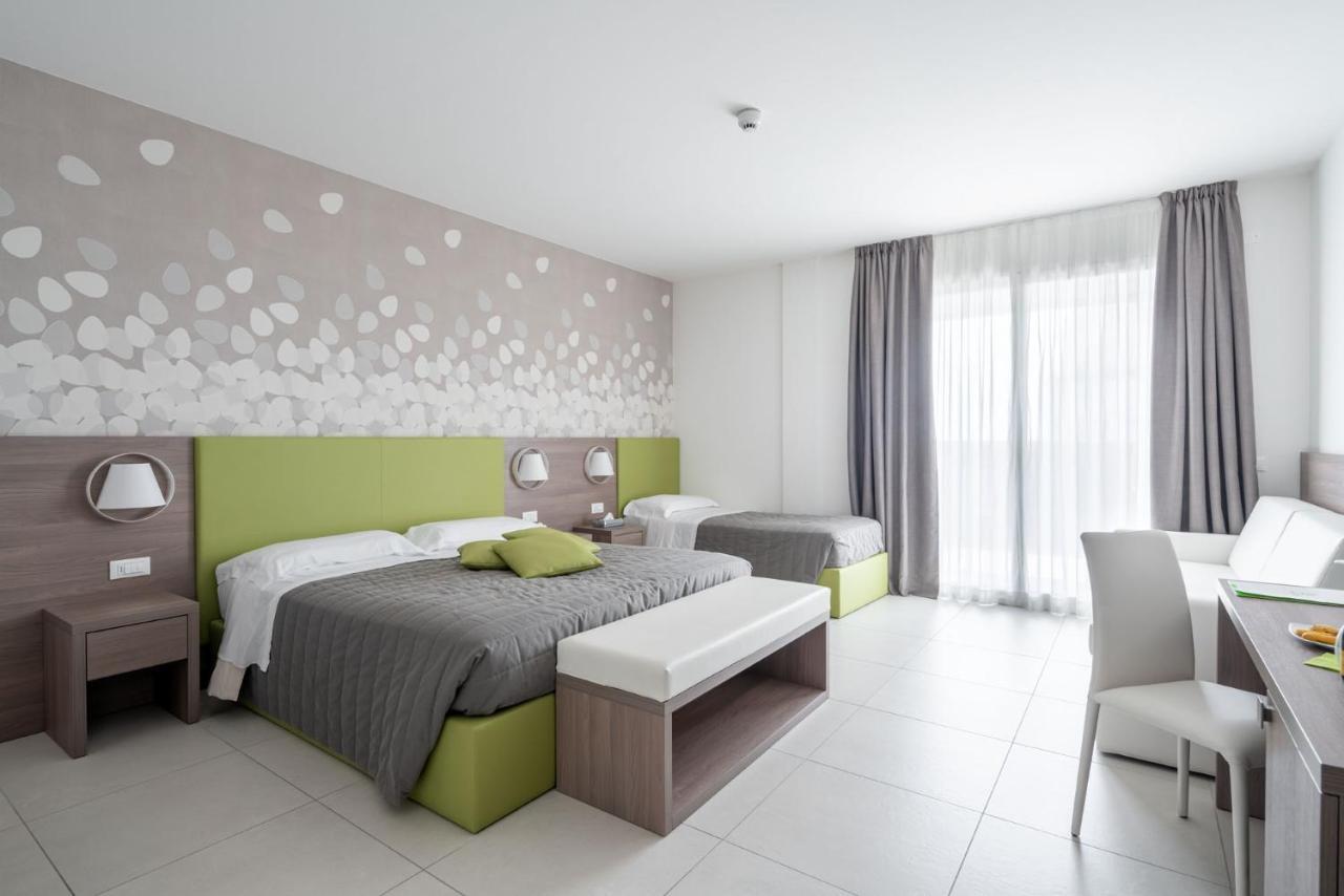 Hotel Iris Jesolo Buitenkant foto