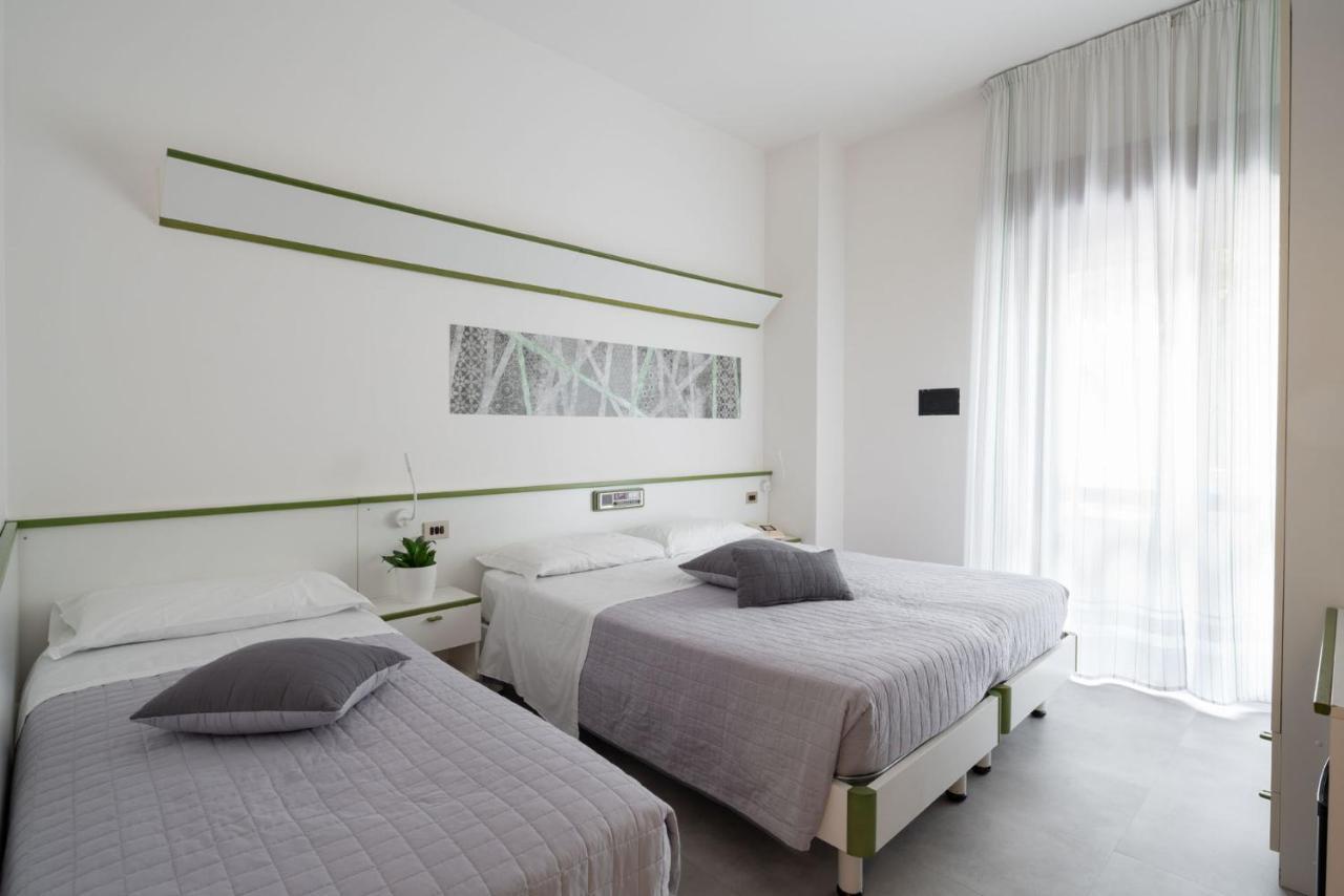 Hotel Iris Jesolo Buitenkant foto