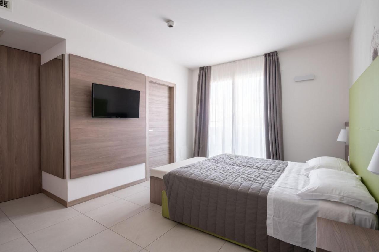 Hotel Iris Jesolo Buitenkant foto
