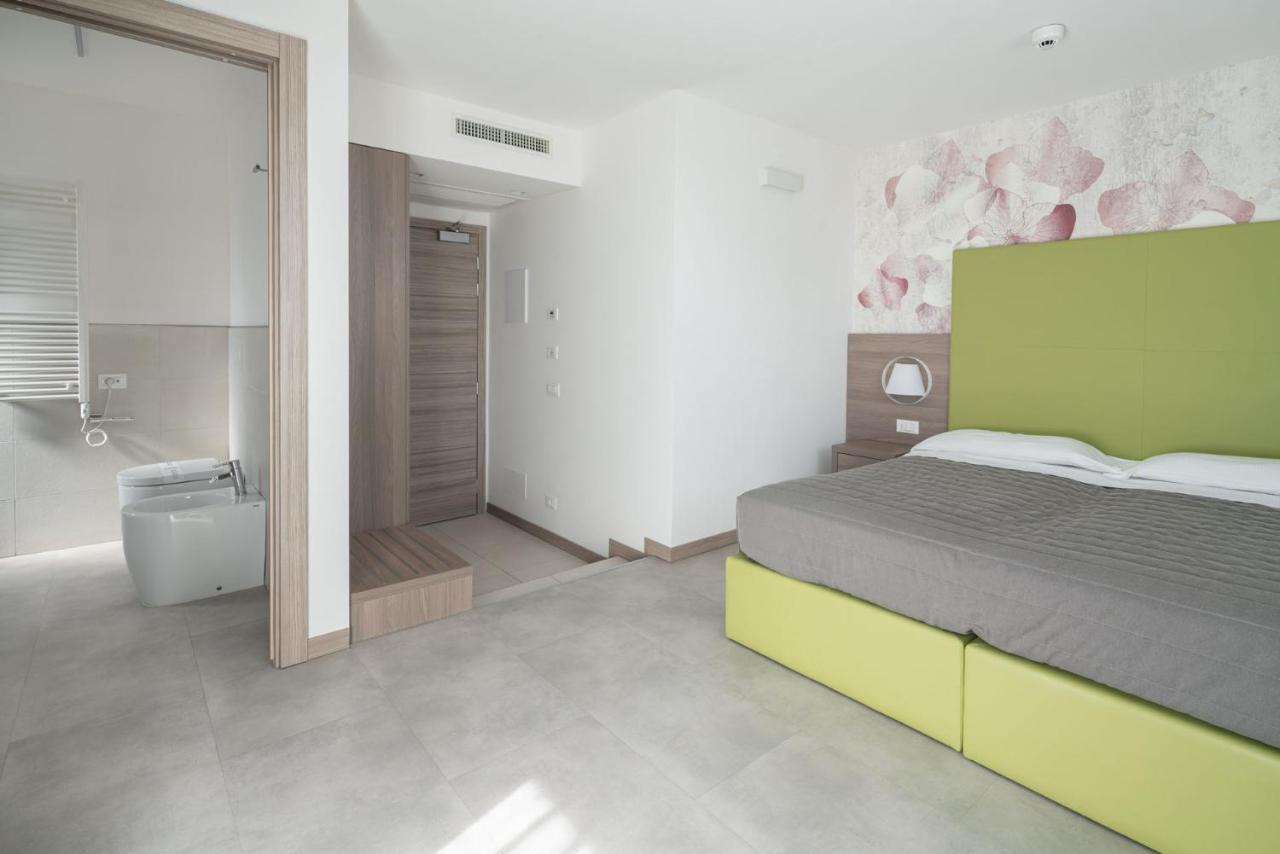 Hotel Iris Jesolo Buitenkant foto