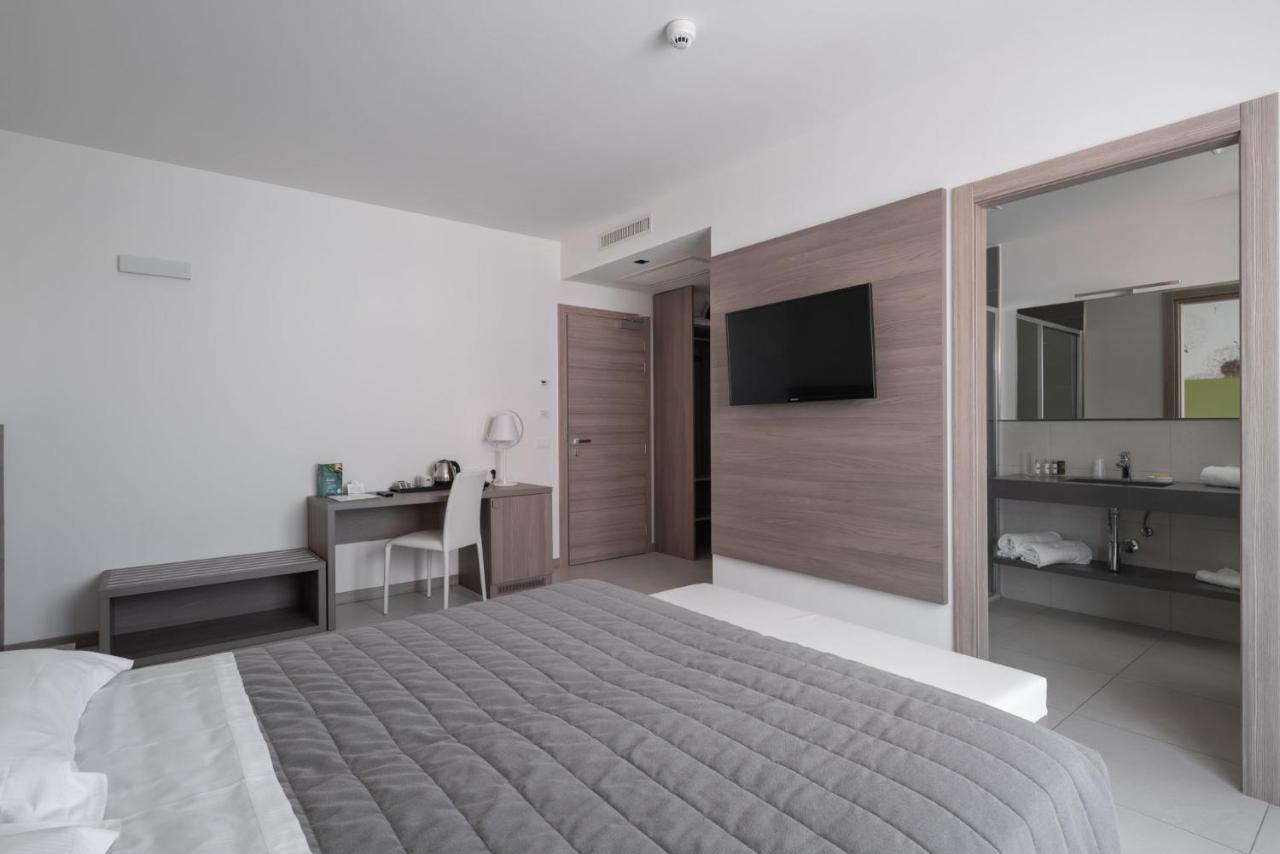 Hotel Iris Jesolo Buitenkant foto
