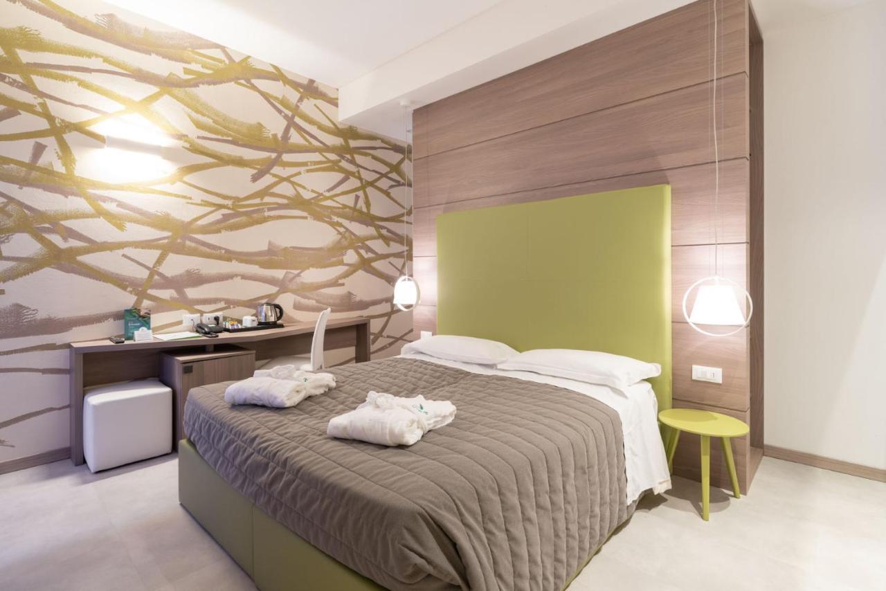 Hotel Iris Jesolo Buitenkant foto