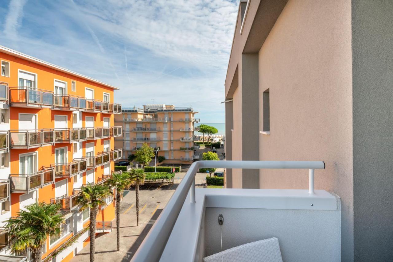 Hotel Iris Jesolo Buitenkant foto