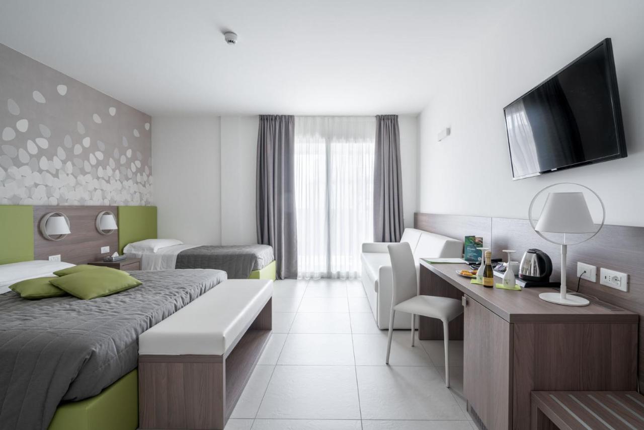 Hotel Iris Jesolo Buitenkant foto