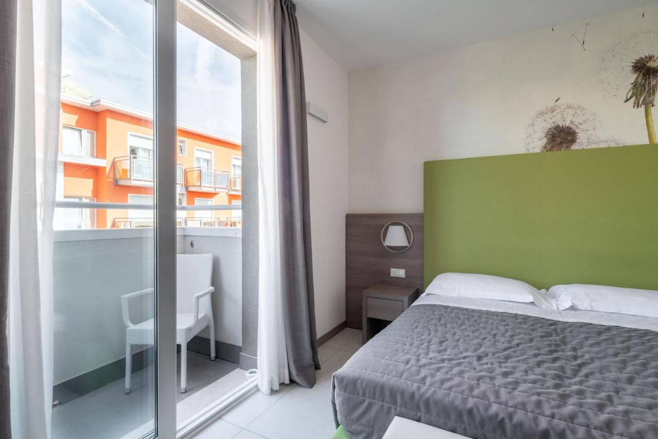 Hotel Iris Jesolo Buitenkant foto